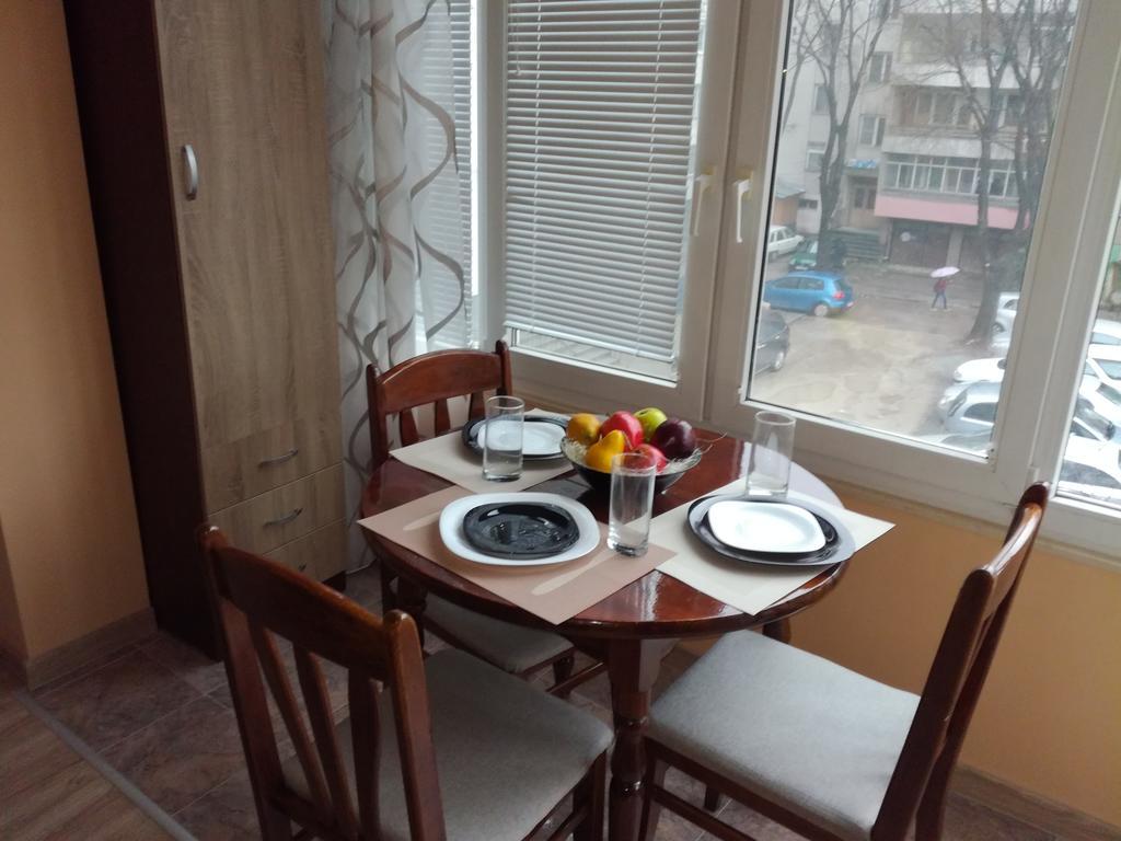 Apartment Central Varna Exteriör bild